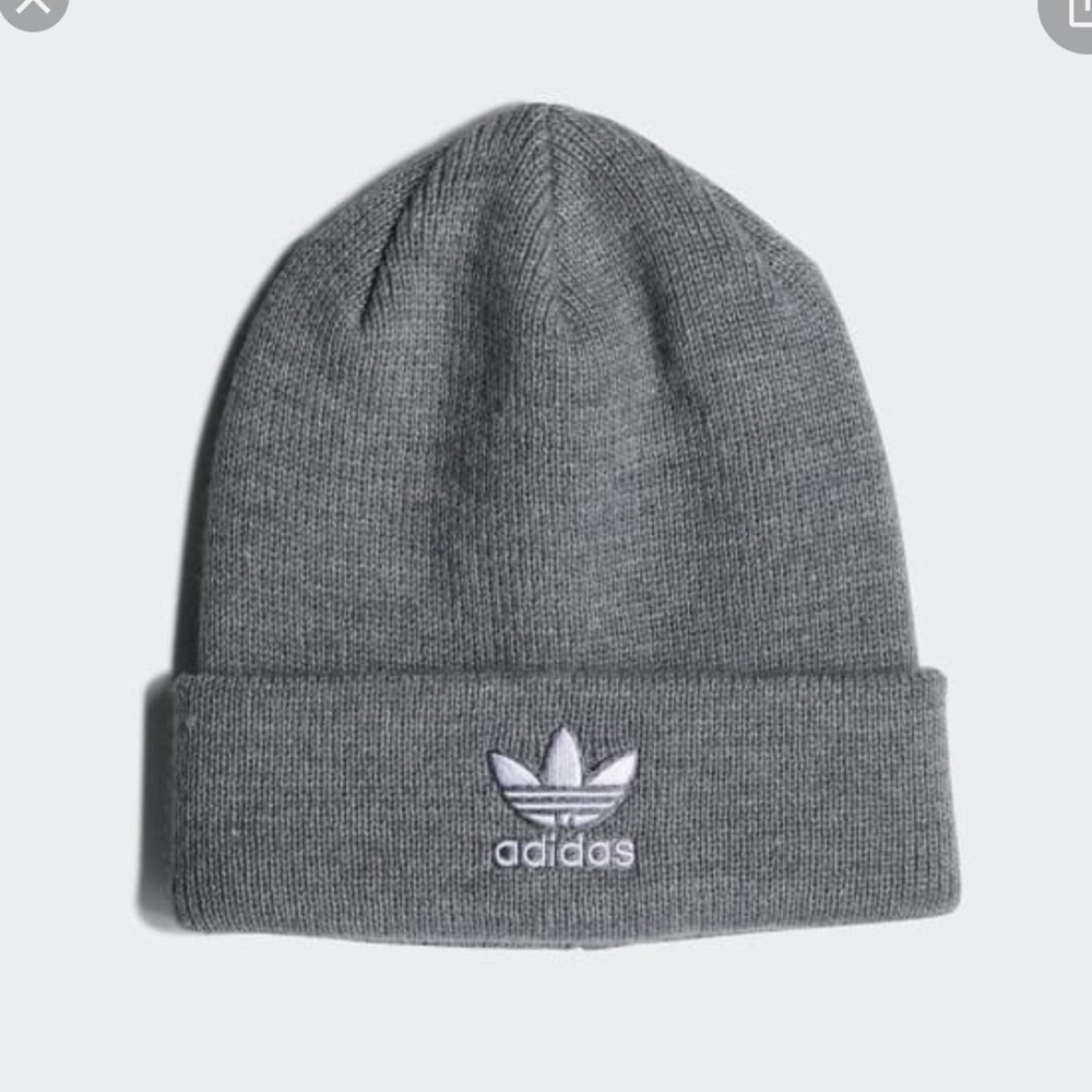 ✨ Adidas Originals Women's Trefoil Beanie✨